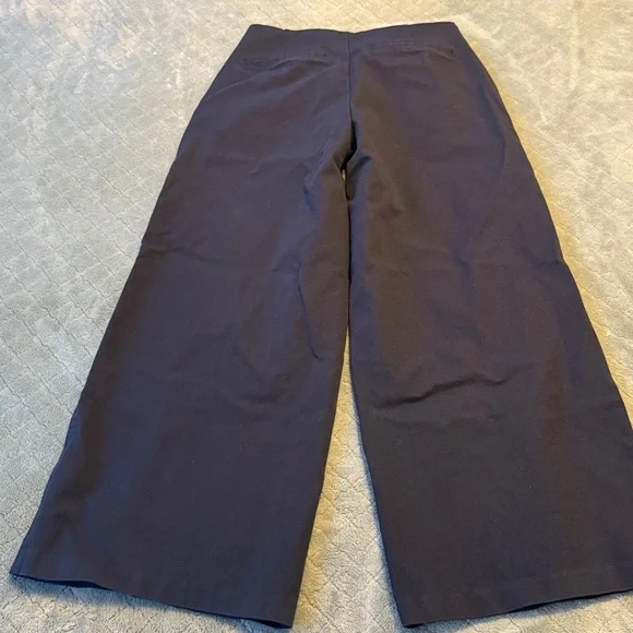 Old Navy high rise wide leg pixie pant - Picture 4 of 5